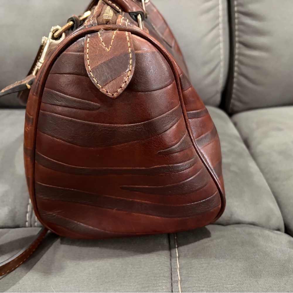 SOLD Dooney & Bourke Tiger Brown Leather Duffel Bag - Picture 7 of 16